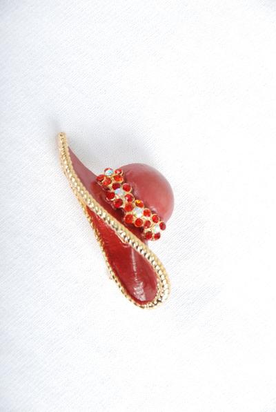 Brooch Red Hat With Crystals/PC -