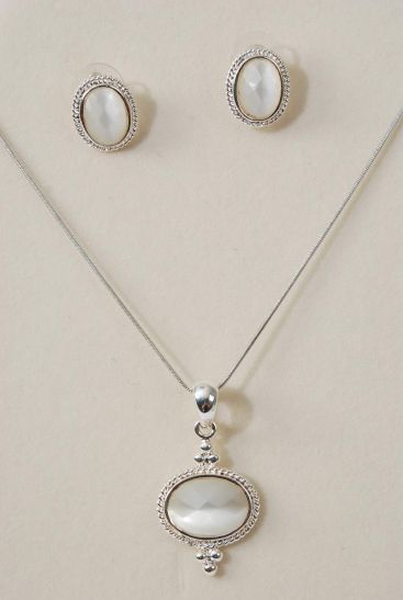 Necklace Sets Snake Chain Cat-eye Pendant White / Sets  White , Pendant Size - 1.25" x 1" Wide , 20" Chain , Display & Opp bag & UPC Code