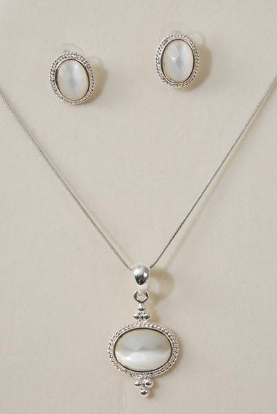 Necklace Sets Snake Chain Cat-eye Oval Pendant / Sets  Pendant Size - 1.25" x 1" Wide , 20" Chain , Display & Opp bag & UPC Code , Choose Colors                                                   
