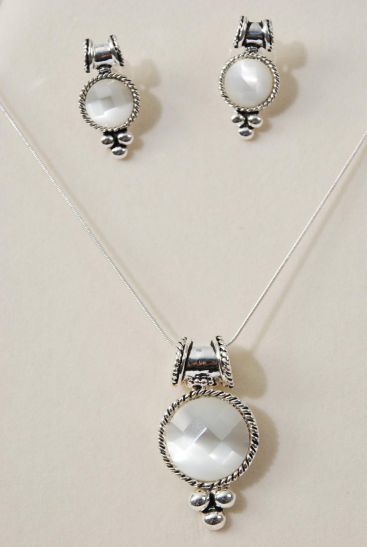 Necklace Sets Silver Snake Chain W Round Cat eye Pendant White / Sets Silver White , Pendant Size - 2" x 1" Wide , 20" Chain , Display Card & Opp Bag & UPC Code
