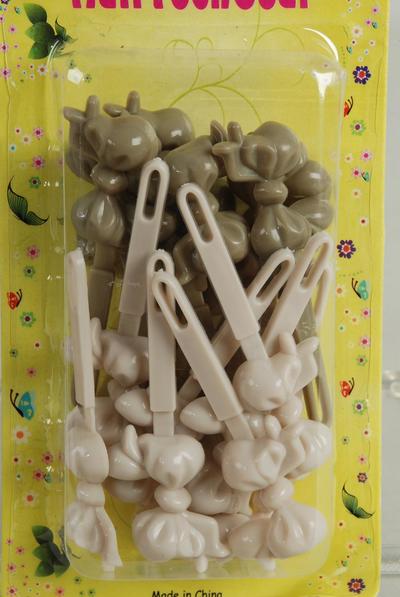 Barrettes Bowtie / 12 Card = Dozen Choose Colors , Each Card have UPC Code , 12 Card = Dozen 