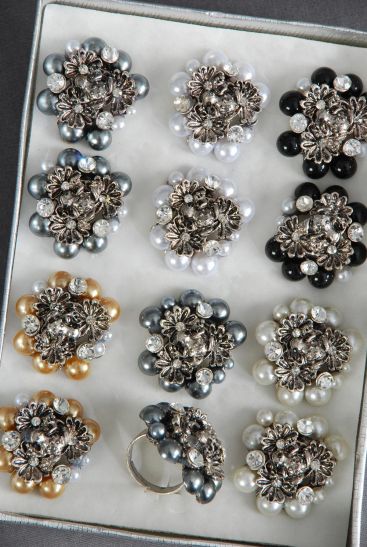 Rings Cluster Pearls Daisy Flowers Center Frog / 12 pcs = Dozen Adjustable , Face Size -1.25" Wide ,4 Gray , 2 White , 2 Cream , 2 Black , 2 Gold Pearl Mix ,1DZ Velvet Ring Display Box & OPP bag & UPC Code 