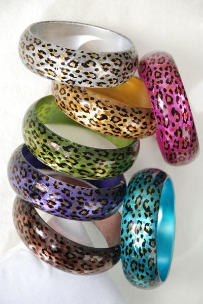 Bracelet Bangle Acrylic Cat-eye Leopard Print / 12 pcs = Dozen Size - 2.75" x 1" Dia Wide , 2 Gold , 2 Silver , 2 Fuchsia , 2 Purple , 2 Red , 1 Blue , 1 Lime Color Mix , Hang tag & Opp bag & UPC Code